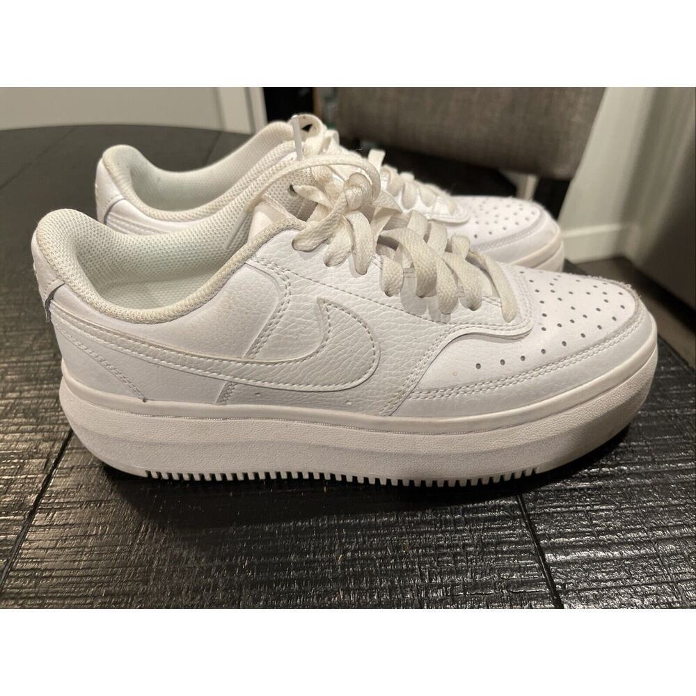 Nike Court Vision Alta Low athletic women’s shoes size 8.5 DM0113-100